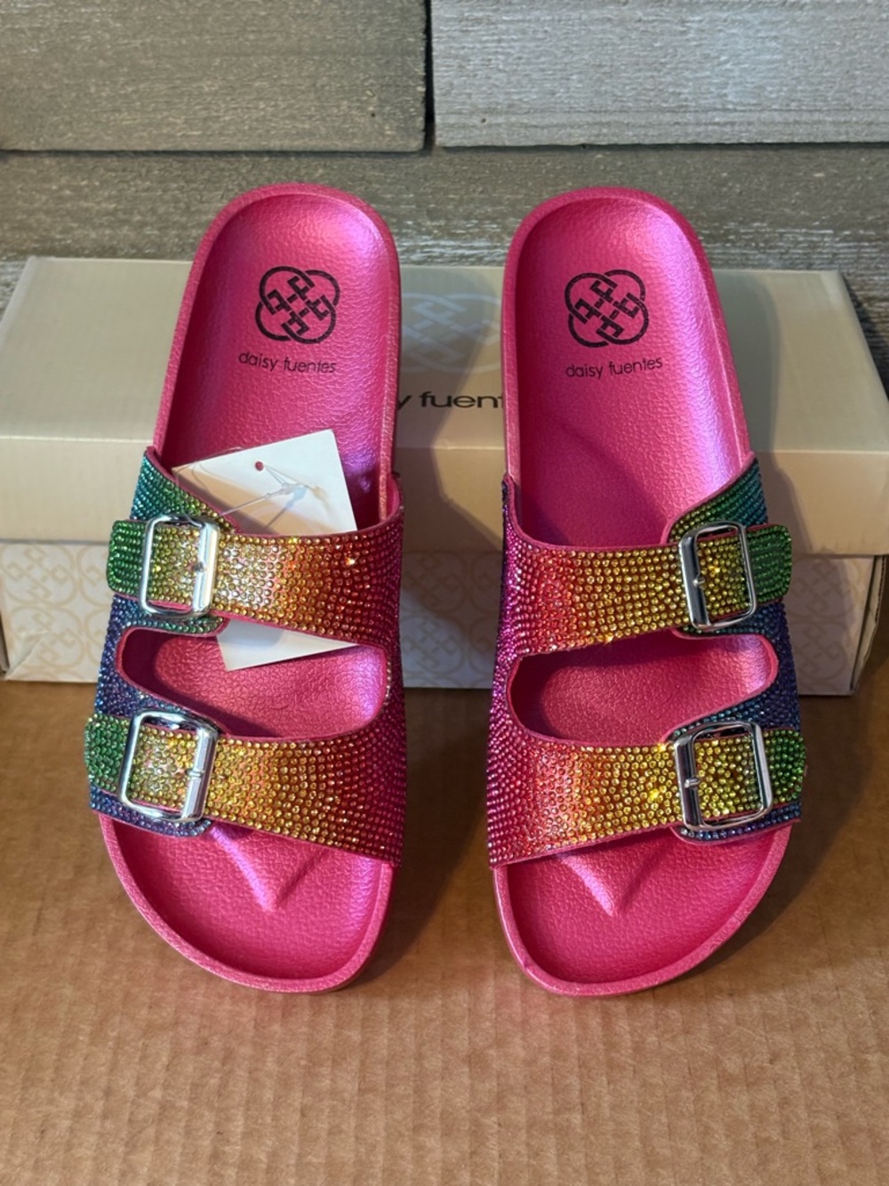 Daisy Fuentes Pink Slide Sandals with Multicolor Crystal Sparkle Straps Size 10